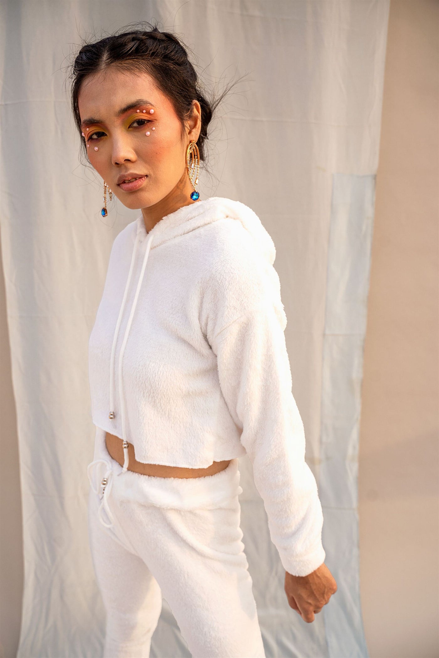 Soft Touch Fitted White Joggers and Crop Hoodie Set
